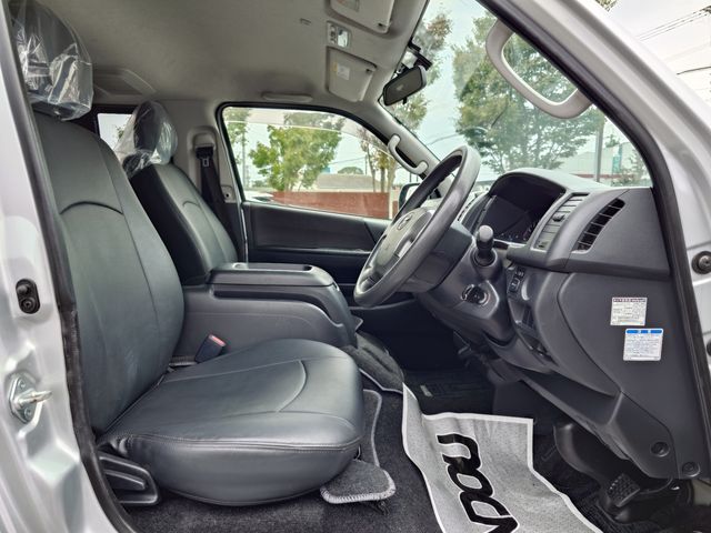 TOYOTA REGIUSACE VAN 2WD 2019 Image 31