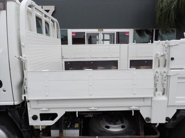 ISUZU ELF 2018 Image 31