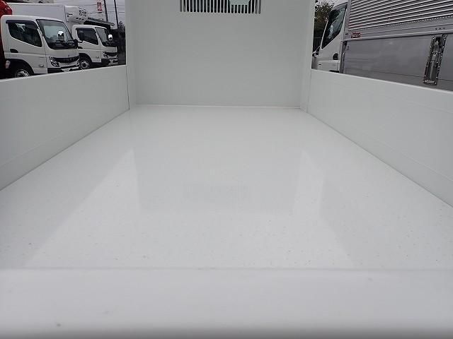 MITSUBISHI CANTER 2025 Image 31