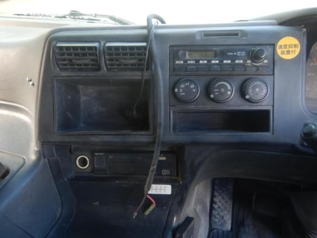 MITSUBISHI FUSOU SUPER GREAT 2012 Image 31