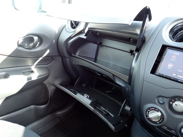 NISSAN NOTE 2018 Image 31