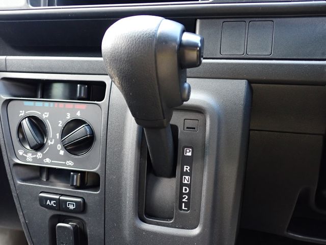 DAIHATSU HIJET CARGO 2021 Image 31