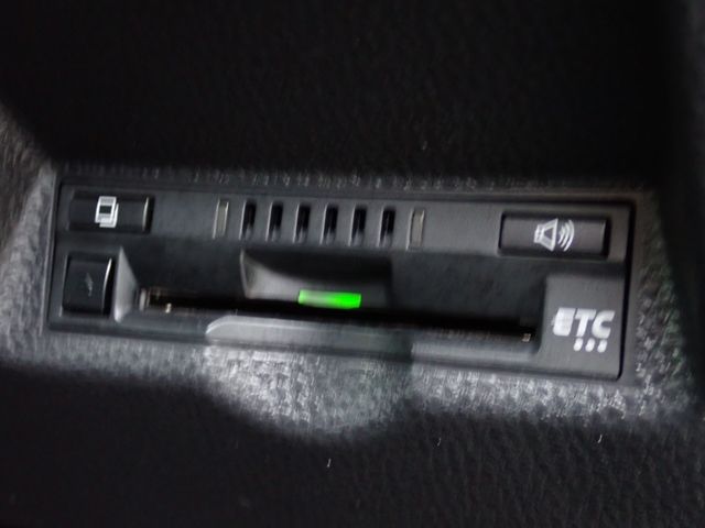 TOYOTA YARIS HYBRID 2020 Image 31