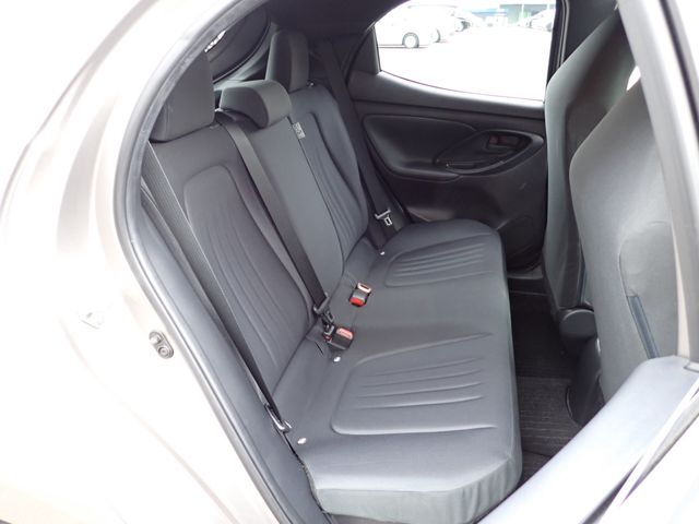 TOYOTA YARIS HYBRID 2020 Image 31