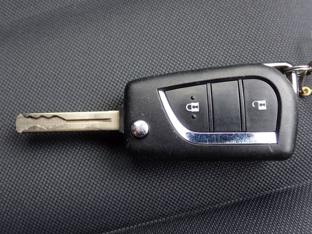 TOYOTA YARIS HYBRID 2020 Image 31