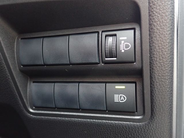 TOYOTA YARIS HYBRID 2020 Image 31