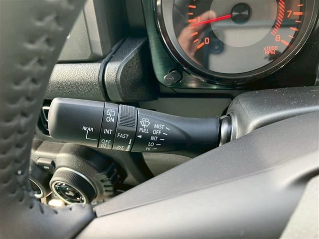 SUZUKI JIMNY NOMADE 2025 Image 31