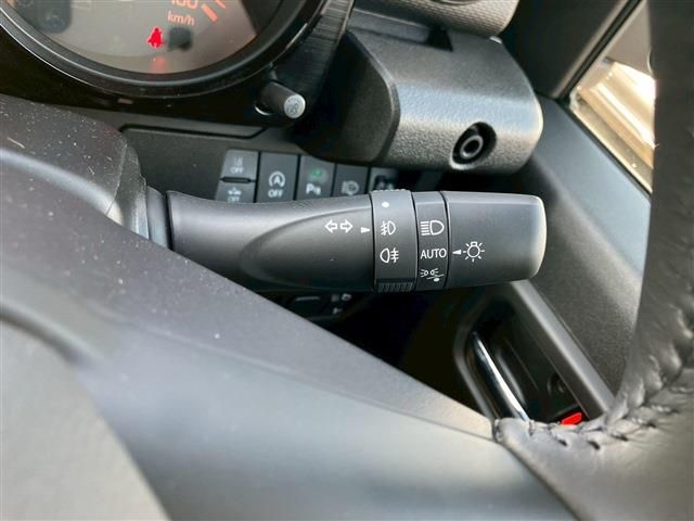 SUZUKI JIMNY NOMADE 2025 Image 31