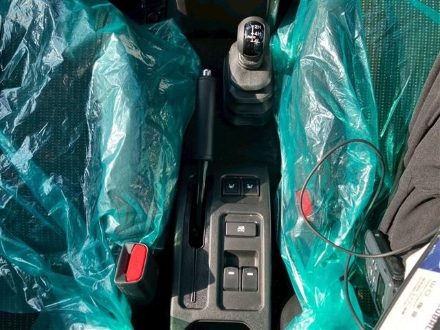 SUZUKI JIMNY NOMADE 2025 Image 31