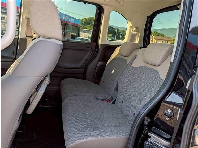 HONDA N BOX 2021 Image 31