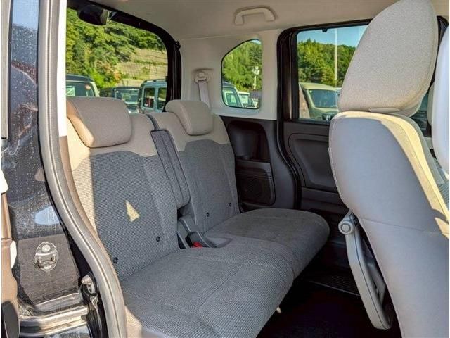 HONDA N BOX 2021 Image 31