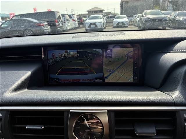 TOYOTA LEXUS IS200T 2017 Image 31