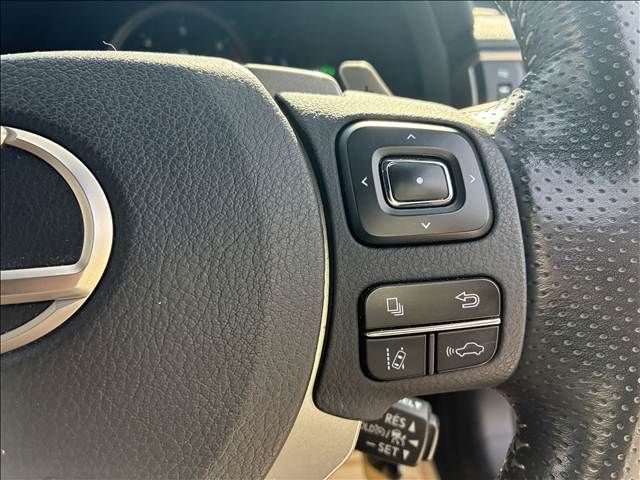 TOYOTA LEXUS IS200T 2017 Image 31