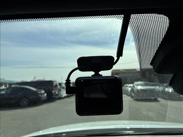 TOYOTA LEXUS IS200T 2017 Image 31