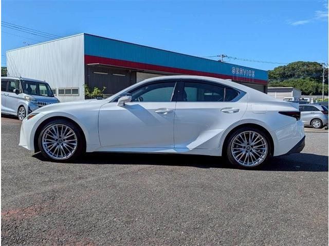 TOYOTA LEXUS IS300 2020 Image 31