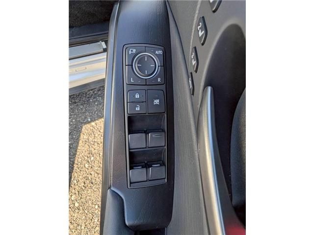 TOYOTA LEXUS IS300 2020 Image 31