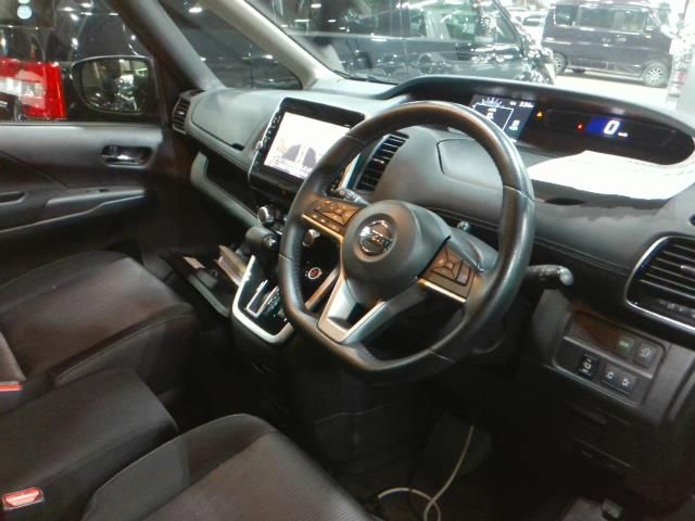 NISSAN SERENA  S-HYBRID 4WD 2016 Image 31