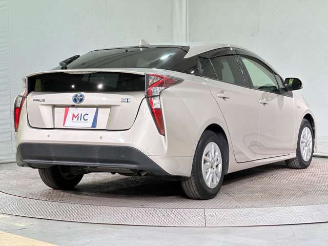 TOYOTA PRIUS 2016 Image 31