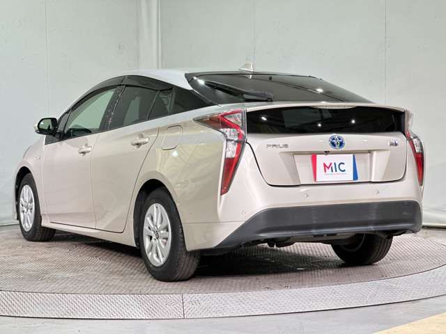 TOYOTA PRIUS 2016 Image 31