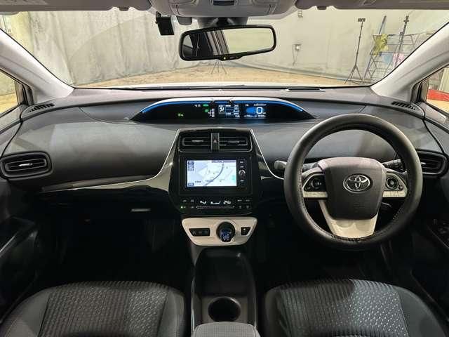 TOYOTA PRIUS 2016 Image 31