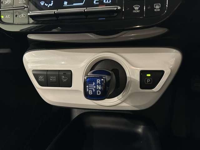 TOYOTA PRIUS 2016 Image 31