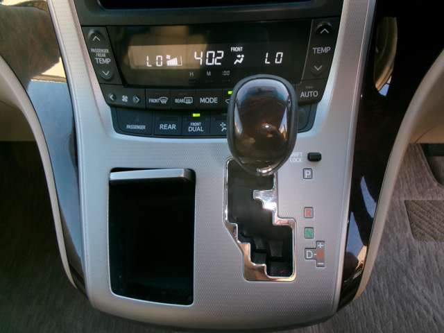 TOYOTA VELLFIRE 4WD 2013 Image 31