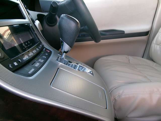 TOYOTA VELLFIRE 4WD 2013 Image 31