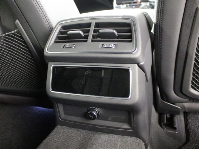 AUDI A6 AVANT 2024 Image 31