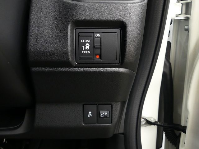 HONDA N BOX CUSTOM 2025 Image 31