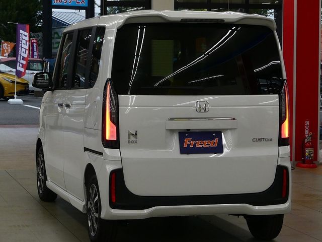 HONDA N BOX CUSTOM 2025 Image 31