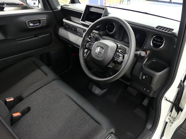 HONDA N BOX CUSTOM 2025 Image 31