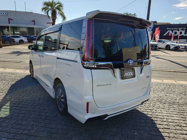 TOYOTA ESQUIRE HYBRID 2019 Image 31