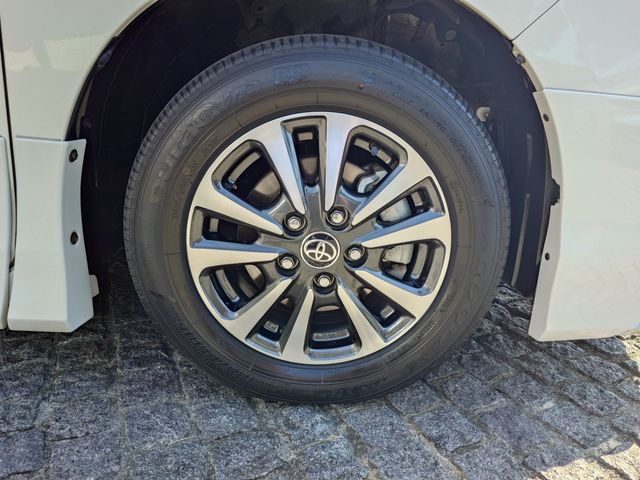 TOYOTA ESQUIRE HYBRID 2019 Image 31