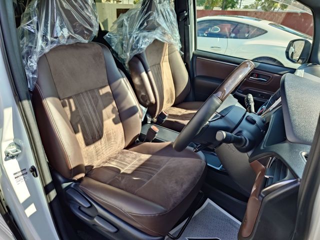 TOYOTA ESQUIRE HYBRID 2019 Image 31