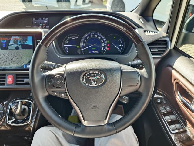 TOYOTA ESQUIRE HYBRID 2019 Image 31