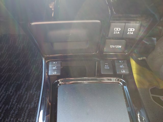 TOYOTA ESQUIRE HYBRID 2019 Image 31