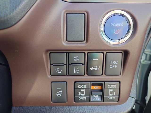 TOYOTA ESQUIRE HYBRID 2019 Image 31