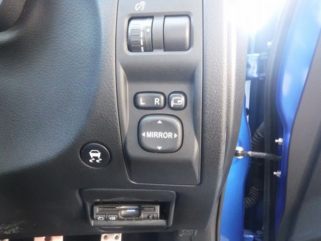 SUBARU IMPREZA WRX 2012 Image 31