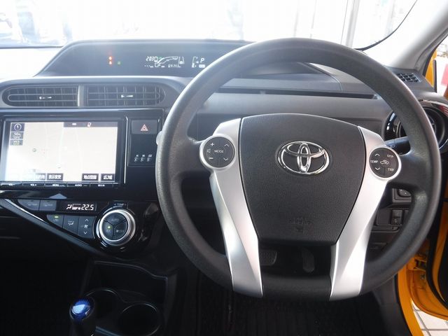 TOYOTA AQUA 2016 Image 31