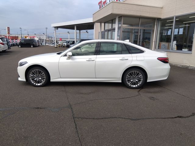 TOYOTA CROWN SEDAN HYBRID 4 2020 Image 31