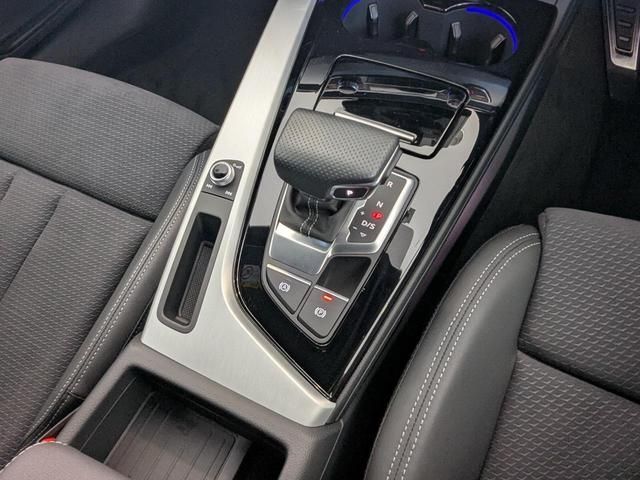 AUDI A4 AVANT 2023 Image 31