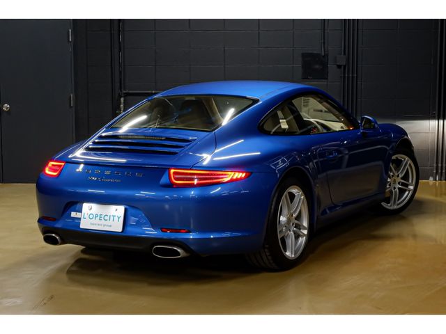 PORSCHE 911 2013 Image 31