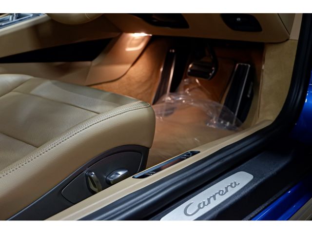 PORSCHE 911 2013 Image 31