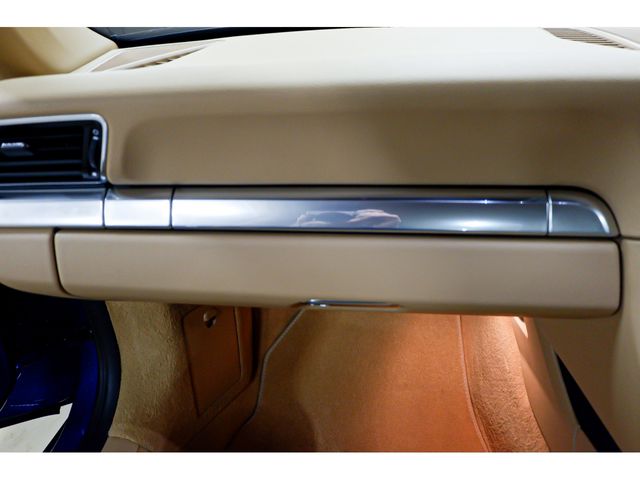 PORSCHE 911 2013 Image 31