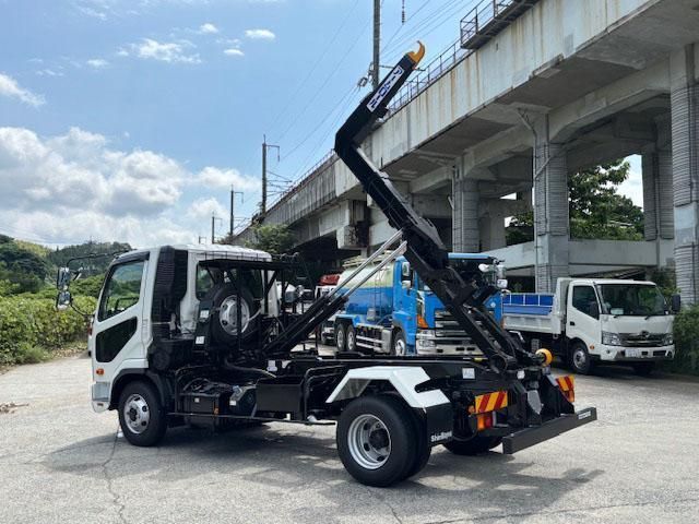 MITSUBISHI FUSOU FIGHTER 2025 Image 31