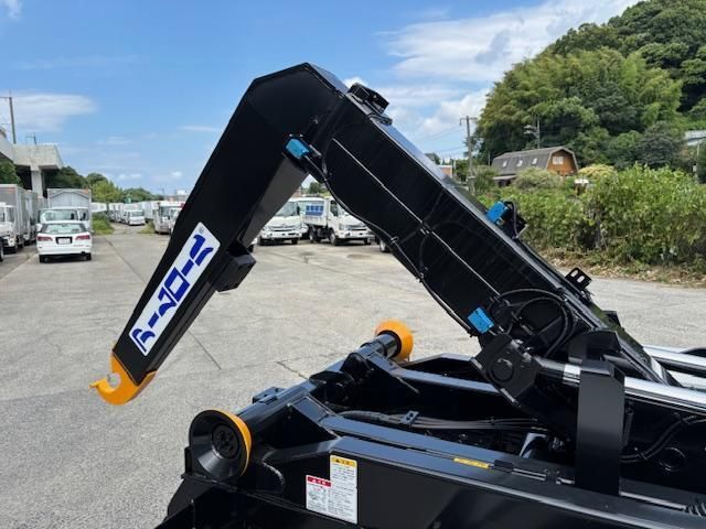 MITSUBISHI FUSOU FIGHTER 2025 Image 31