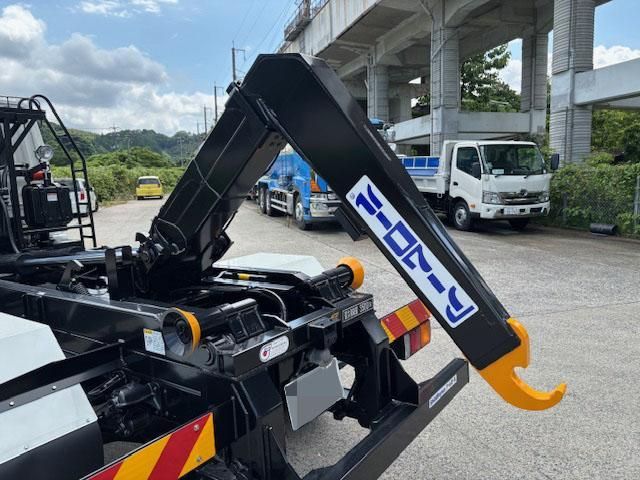 MITSUBISHI FUSOU FIGHTER 2025 Image 31