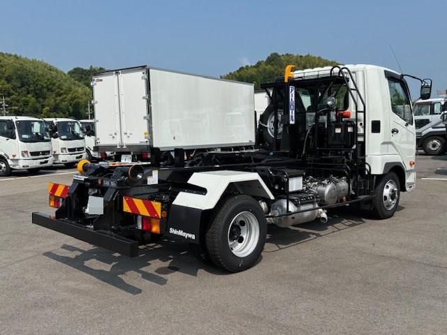 MITSUBISHI FUSOU FIGHTER 2025 Image 31