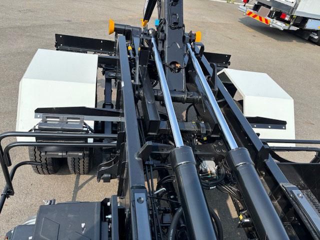 MITSUBISHI FUSOU FIGHTER 2025 Image 31