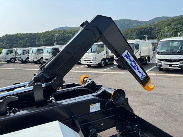 MITSUBISHI FUSOU FIGHTER 2025 Image 31